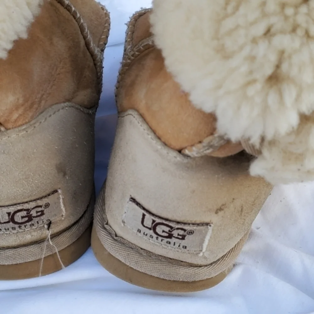 Ugg fold over‎ shortie boots 6